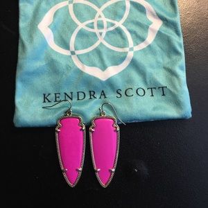 Kendra Scott magenta/gold earrings